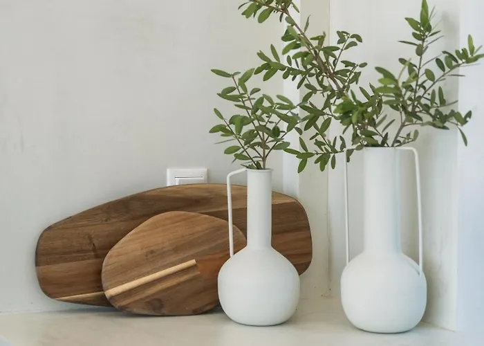 Nero Lefkada Tsoukaladhes