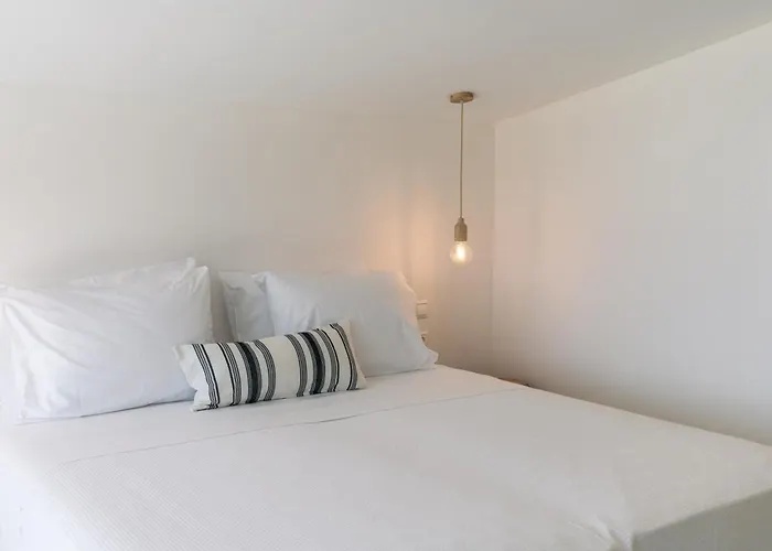 Nero Lefkada * Tsoukaladhes