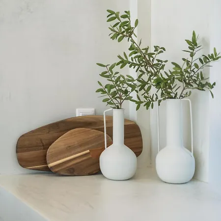 Nero Lefkada Tsoukaládhes