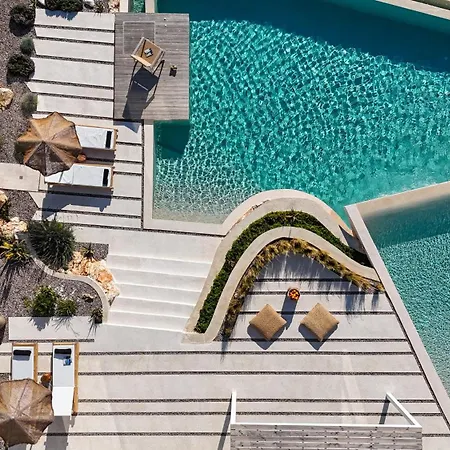Nero Lefkada Tsoukaladhes